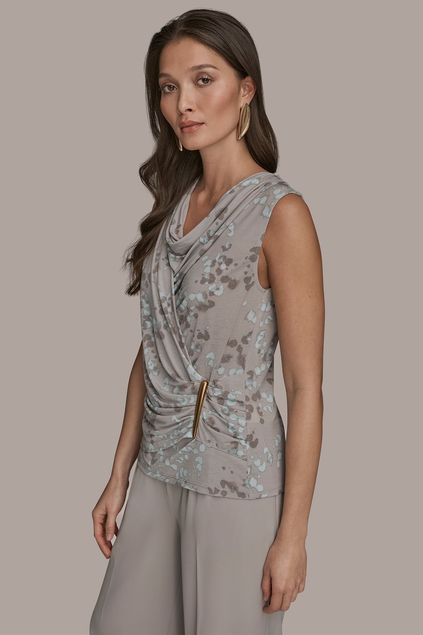 PRINTED SLEEVELESS COWL-NECK WRAP TOP