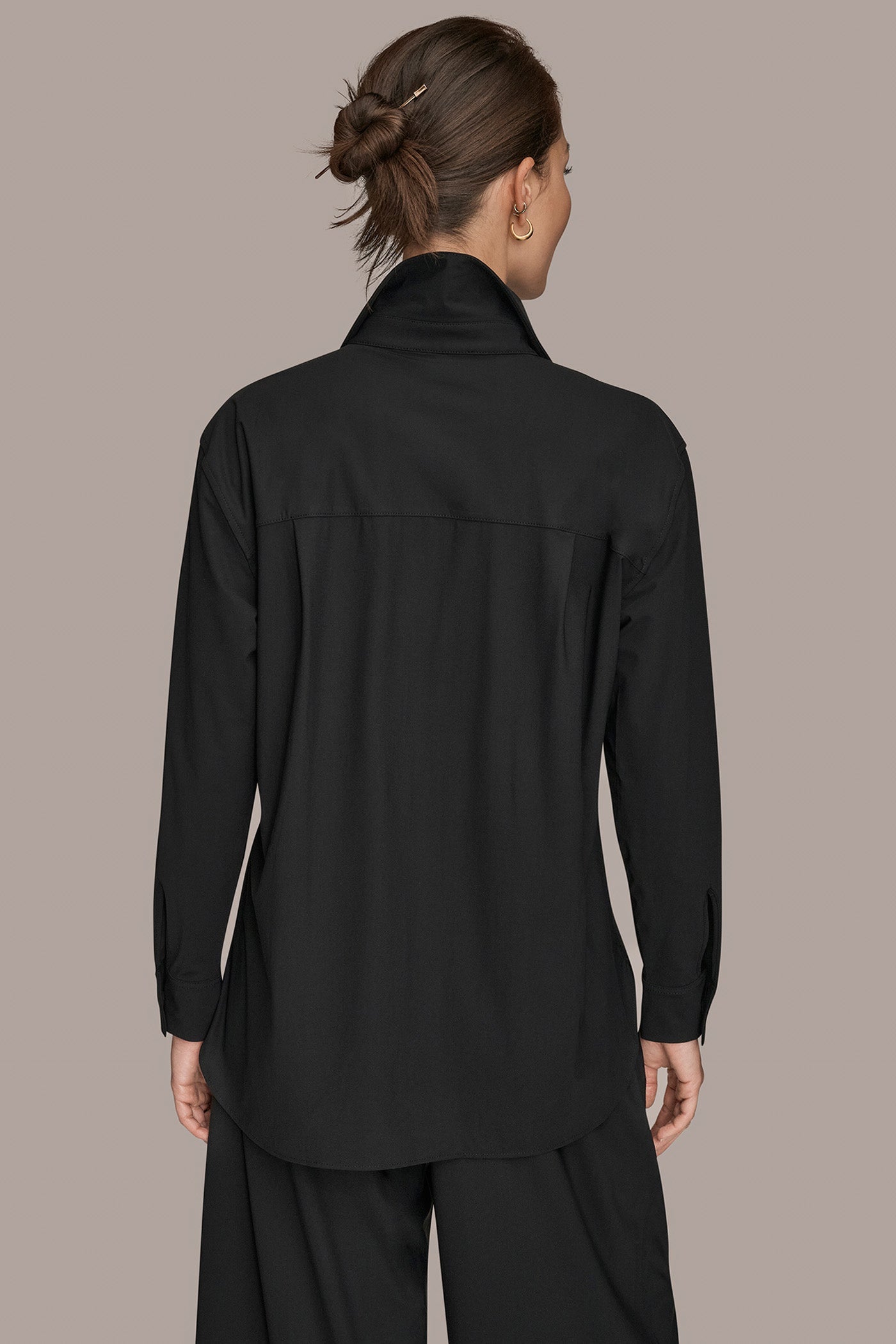 THE MODERN TRAVEL BUTTON-DOWN SHIRT