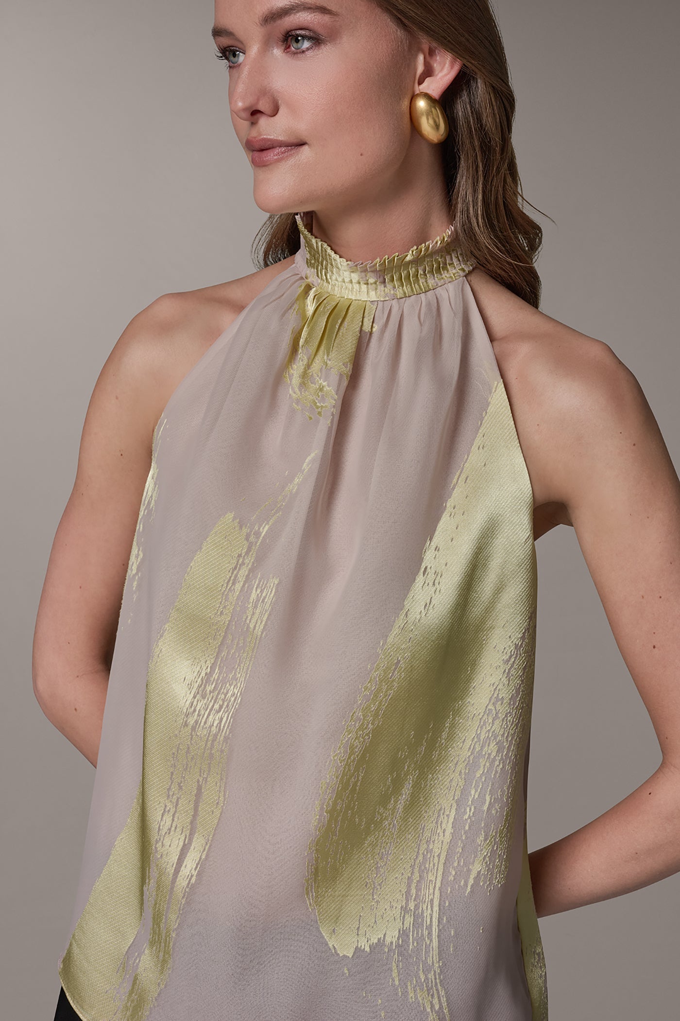 SLEEVELESS METALLIC BRUSHSTROKE BLOUSE