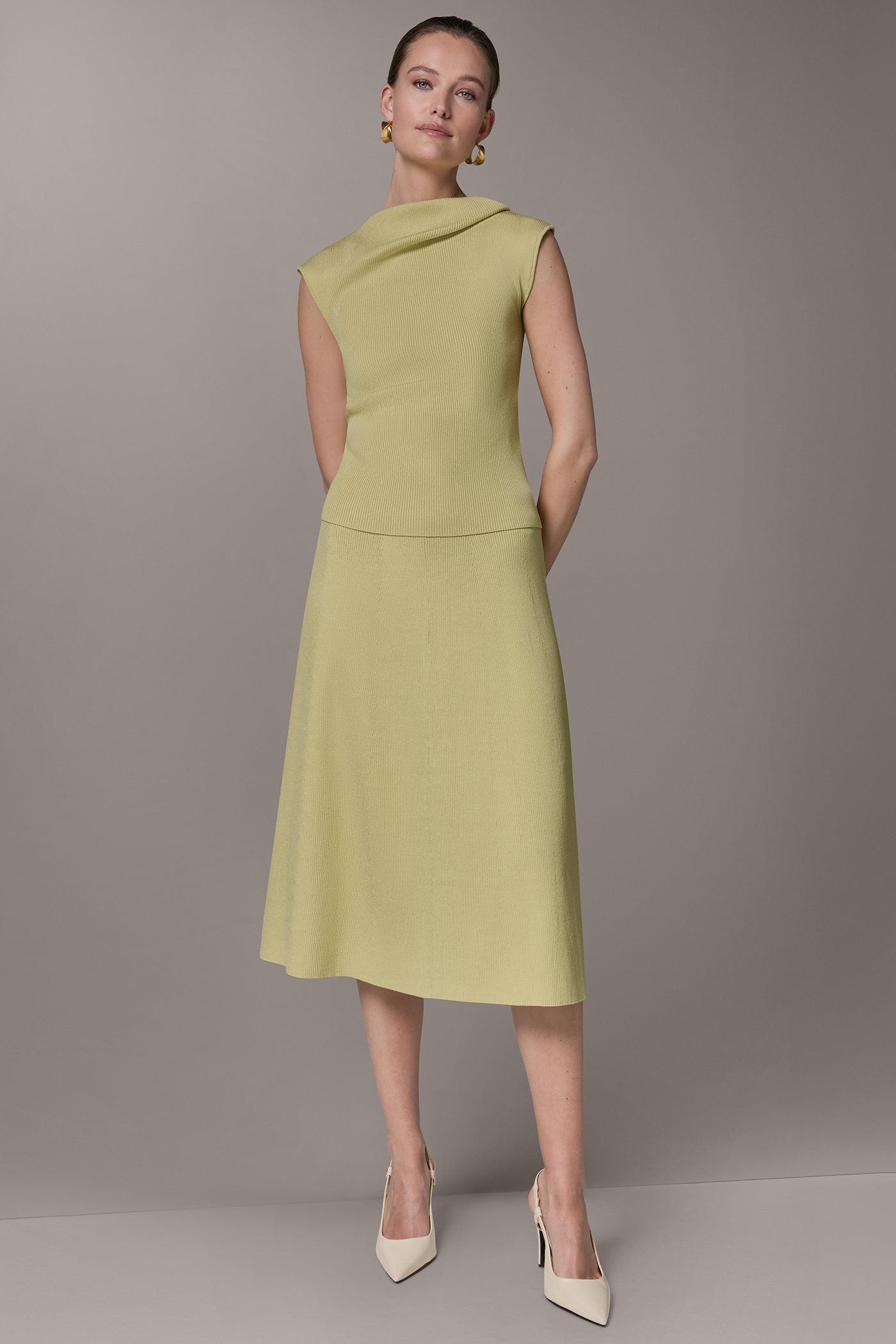 SLEEVELESS ASYMMETRIC BOATNECK SWEATER