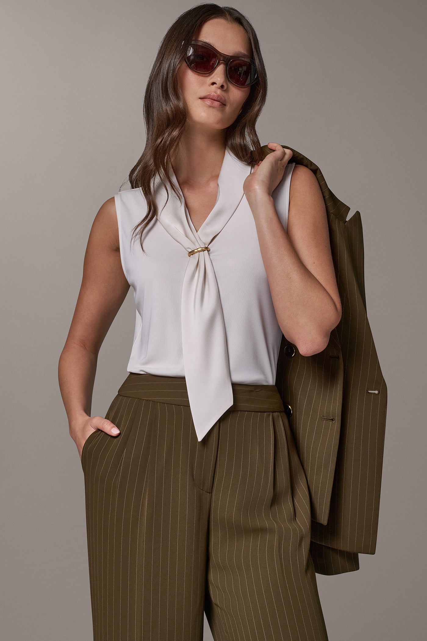 SLEEVELESS SCARF-NECK BLOUSE